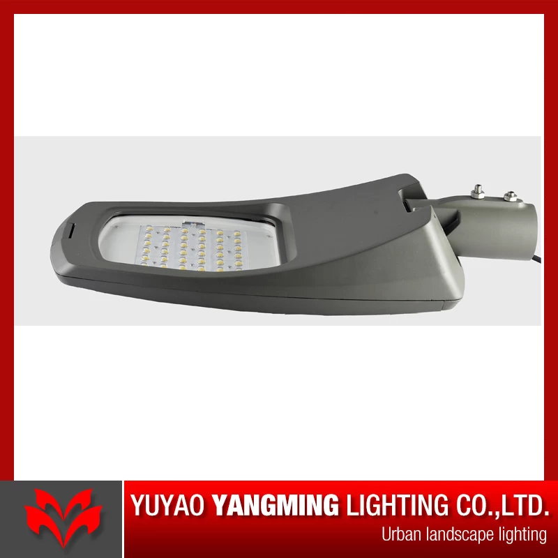 Nuevo diseño LED Luz de calle con certificación ETL IP66 Puerta impermeable a prueba de agua Encendido chino LED Luz de calle