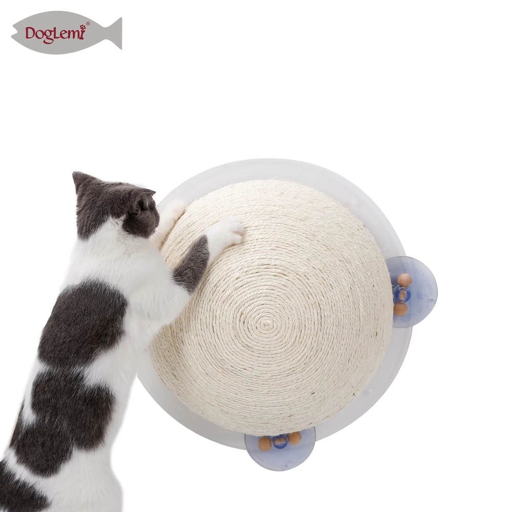 Присоска кошка ловит полусферический шар