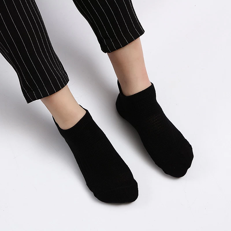 Oem Custom Logo Black 100% Cotton Sports Cute Support Brace Compression Men Ankle Sock