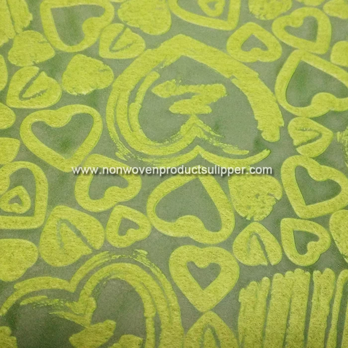 China Manufacturer Light Green Heart-shaped Embossing GT-HSLIGR01 PP Spunbonded Non Woven Packaging Materials