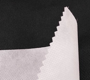 China Por que os tecidos não tecidos PET são geralmente brancos? fabricante