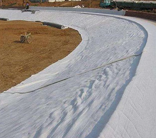 China Moisture Cloth Geotextile Plays A Role In Flood Control manufacturer