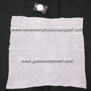 China 2cm Diameter 50gsm Round Shape Compressed Towel For Hotel And Travel manufacturer