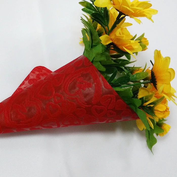China China Non Woven Packaging Wholesale, Non Woven Fabrics Flower Packaging Sweet Heart Pattern Design, Floral Packaging On Sales manufacturer