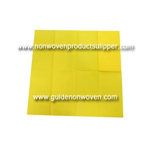 China Custom Made 1/8 Fold Yellow No Fragrance Hotel Restaurant Airlaid Dinner Napkin manufacturer