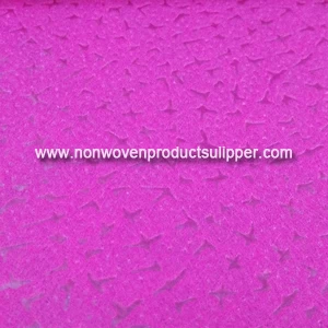 China GTRX-ROSE01 New Embossing PP Spunbond Non Woven Fabric For Christmas Placemat manufacturer