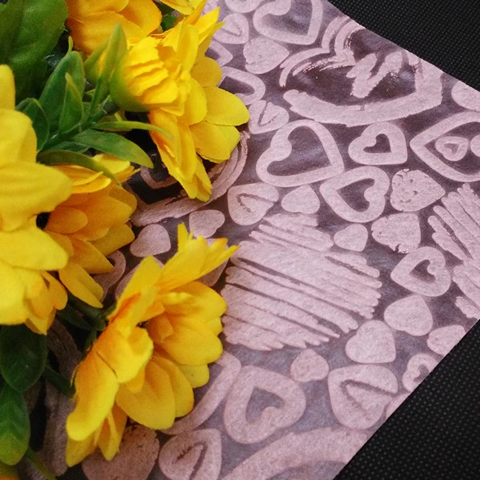 China Gift Wrap Nonwoven Manufacturer Flower Packing Paper, China Spunbond Non Woven Manufacturer, Flower Packing Fabric Company manufacturer