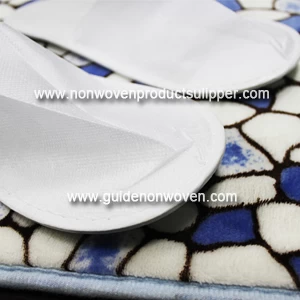 China Hotel Amenities Guestroom White Anti-slip Sole Disposable Hotel Slipper manufacturer