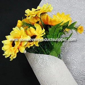 China New Embossing GTRX-OFFWH01 PP Spunbonded Non Woven Wrapping Materials For Fresh Flower manufacturer