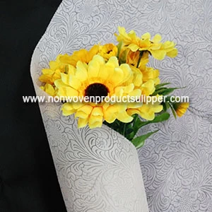 China New Embossing GTRX-OFFWH01 PP Spunbonded Non Woven Wrapping Materials For Fresh Flower manufacturer