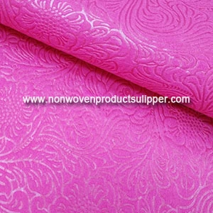 China New Embossing GTRX-RORE01 Polypropylene Spunbonded Non Woven Wrapping Rolls For Home Decor manufacturer