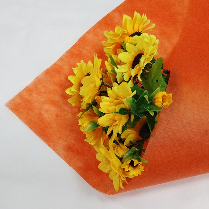 China PET Spunbonded Nonwoven Fabric For Flower Packaging manufacturer