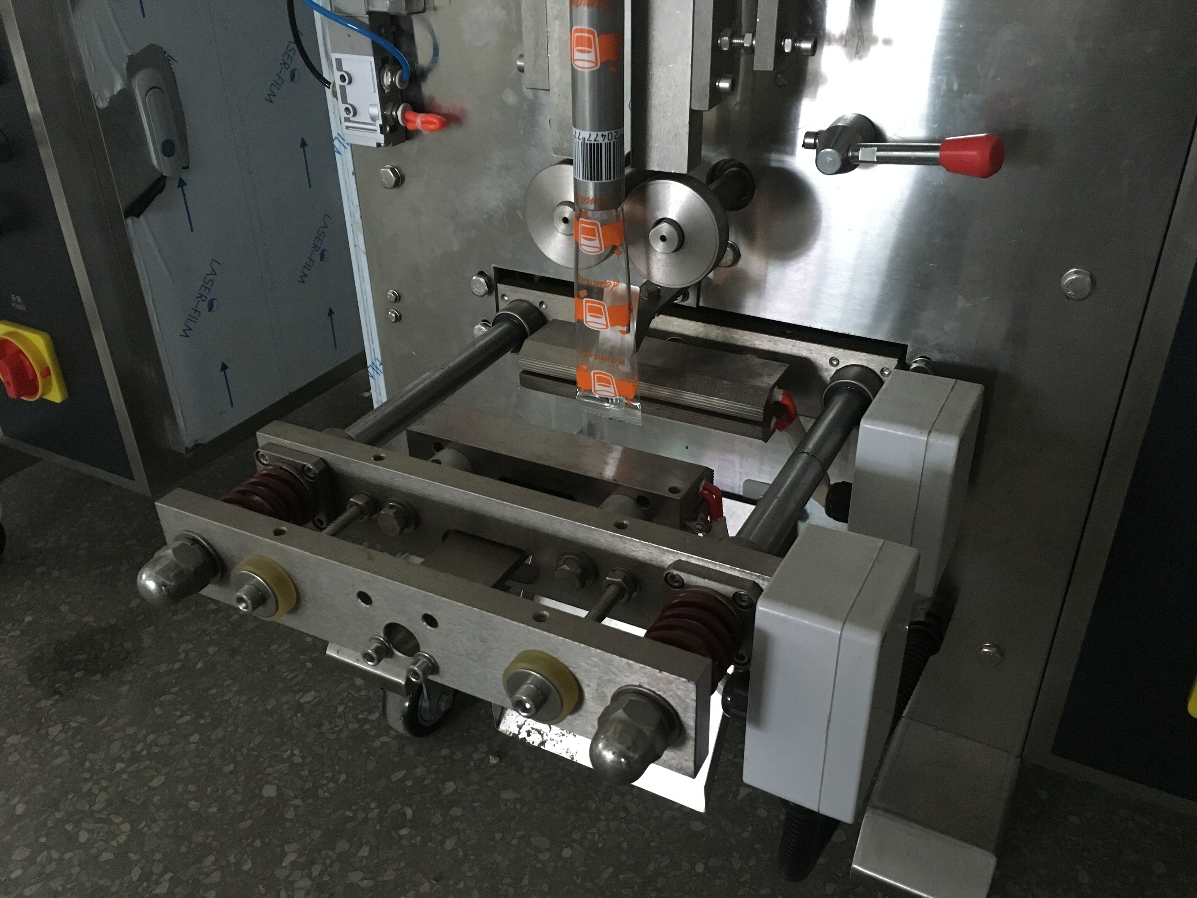 Machine de fabrication de jus de carotte automatique avec fonction
