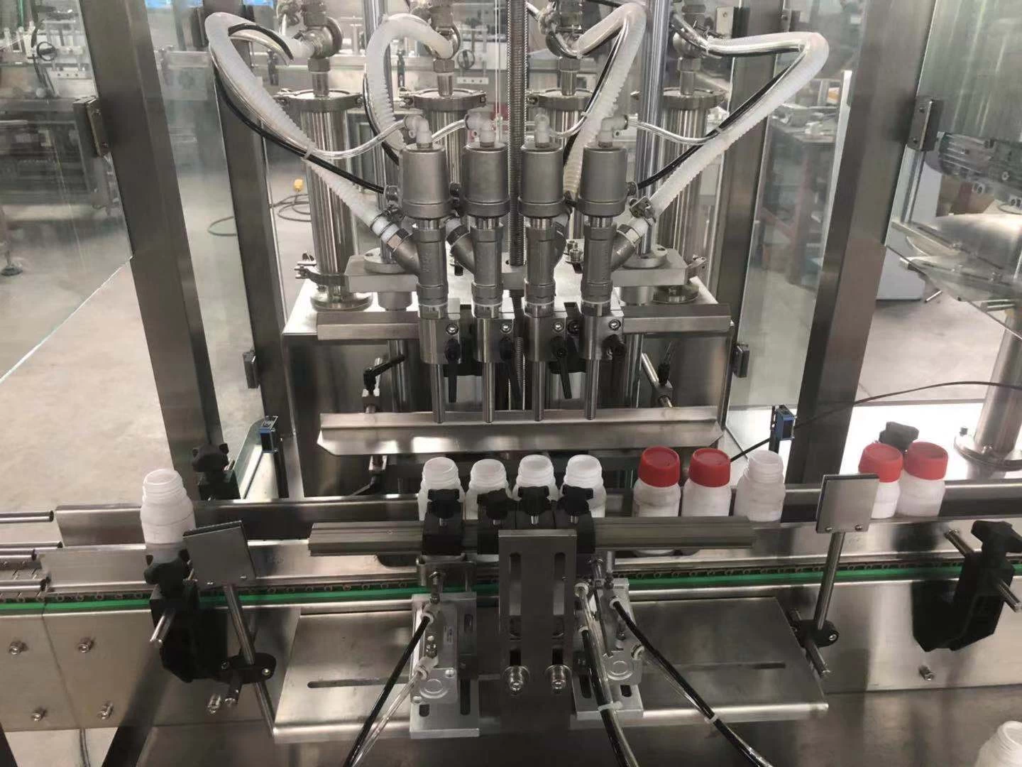 Machine à emballer manuelle de machine de remplissage de bouteilles de  remplisseur liquide - Chine Machine de remplissage, de liquide de  l'emballage