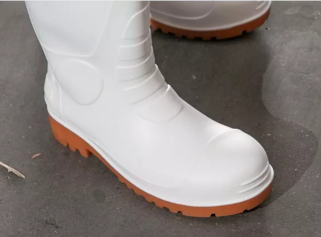 China Heavy duty PVC work boots manufacturer