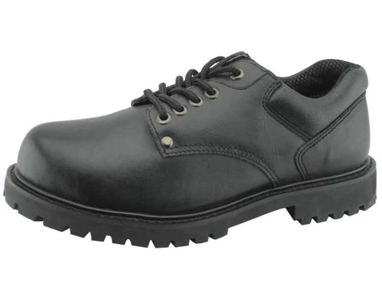Corrected leather rubber sole goodyear welted construction working shoes