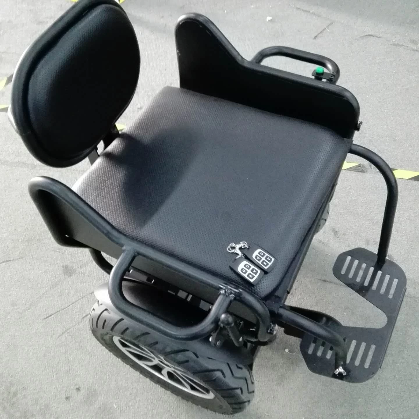 China Freego nieuwe zelf in evenwicht brengen elektrische rolstoel WC-01 fabrikant
