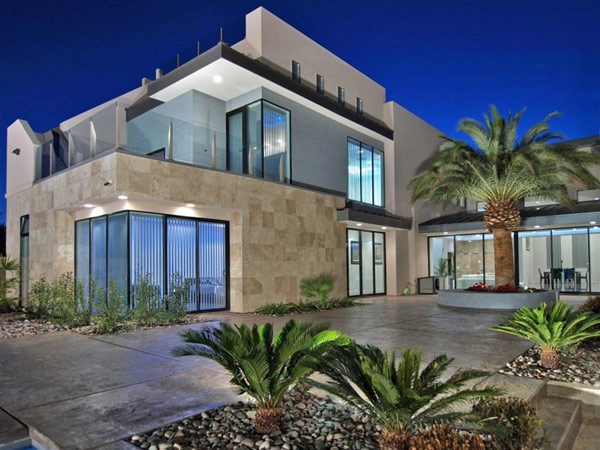 Çağdaş Beş Yatak Odalı ve Beş Banyo Bina Konut İnşaatı