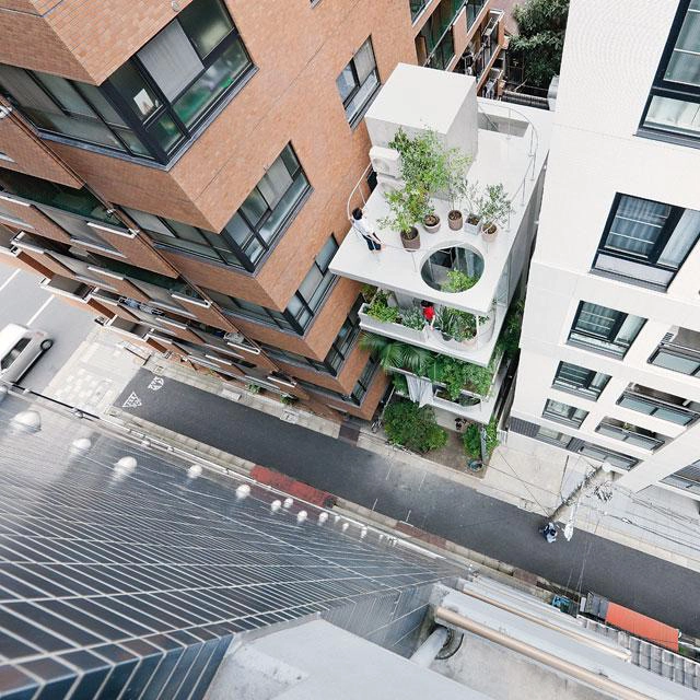 Çelik konstrüksiyon prefabrik konut binası bahçe ile