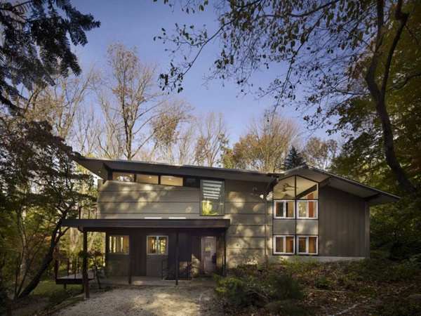 Nestled in a Lush Forest Energy Saving Prefab Steel Frame House