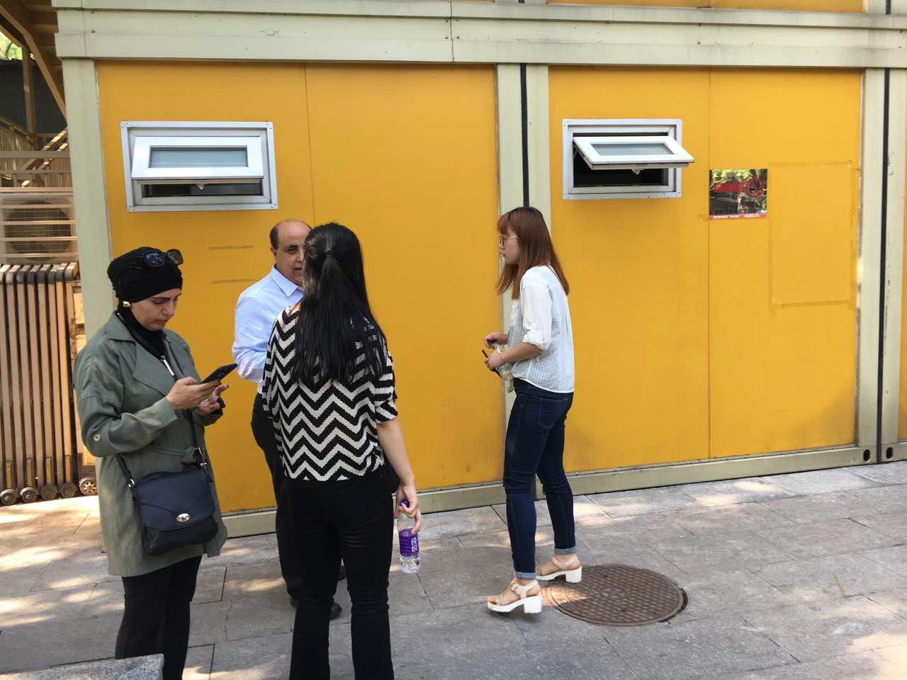 Warmly welcome customers from the Middle East to visit our factory