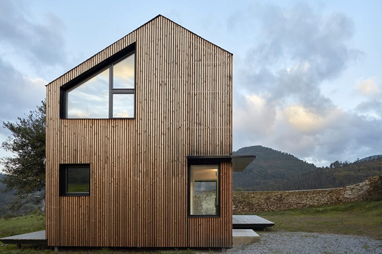 منزل جاهز حديث مدمج في مكان طبيعي ساحر