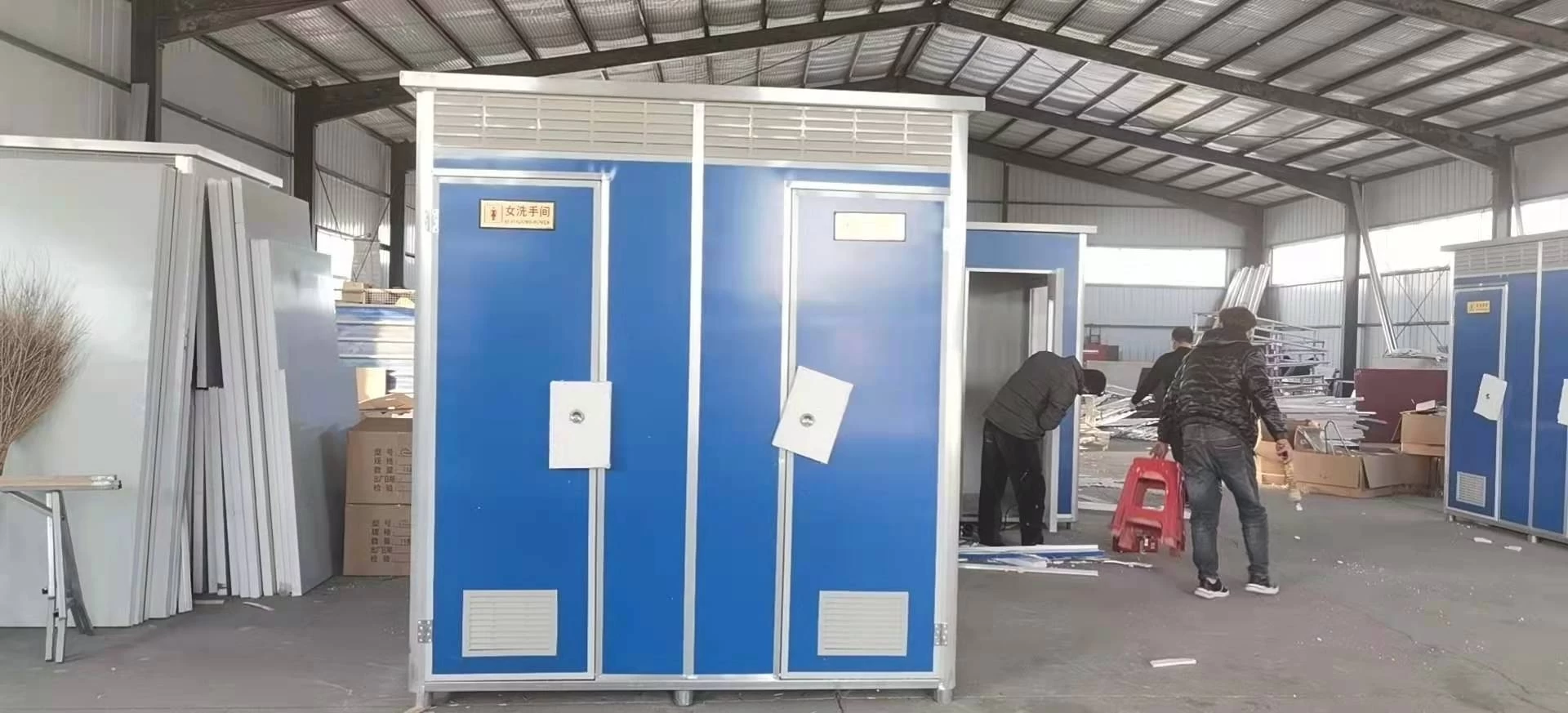 Low Cost Mobile  Flushing Prefab Toilet for Construction Site