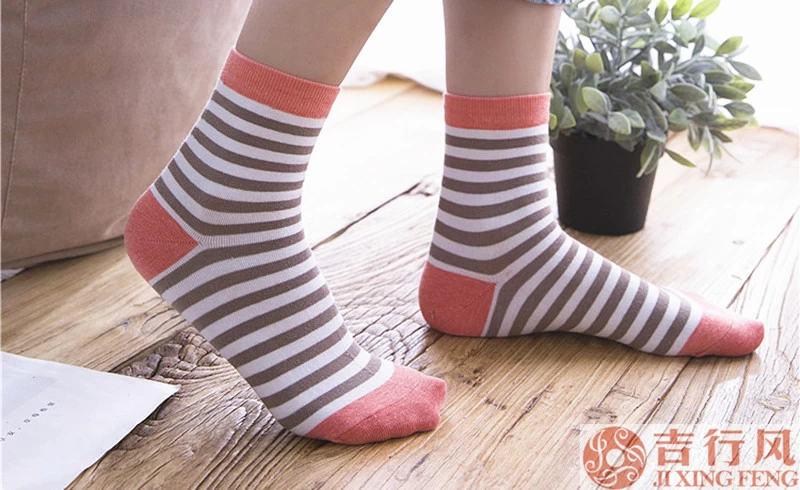 women stripe cotton socks