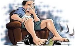 When you go to a friend's house, Foot odor, how to do?