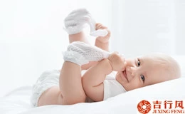 The importance of baby to go out wearing socks (1)