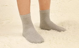How do sweaty men choose socks?How should foot perspire in winter?2