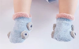 It is best to wear socks when your baby is sleeping