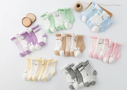 What to pay attention to when choosing socks for your baby