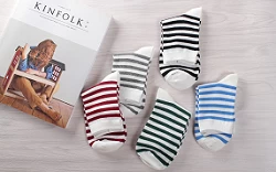 Sebbene i calzini siano "piccoli", sono "squisiti"