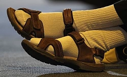 The weather is hot, would you choose to wear socks?