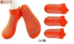 What test items should the socks meet and how should they be distinguished?
