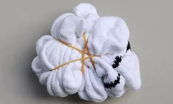 How to DIY tie-dye socks