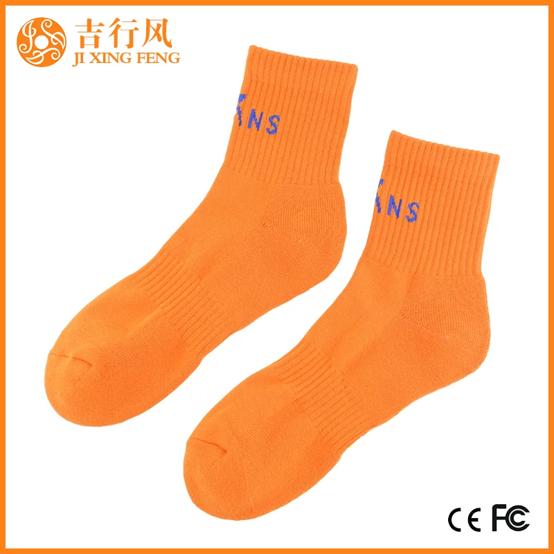 Chaussettes de basket-ball de la Chine fabricants de chaussettes de sport chauds épais épais personnalisés