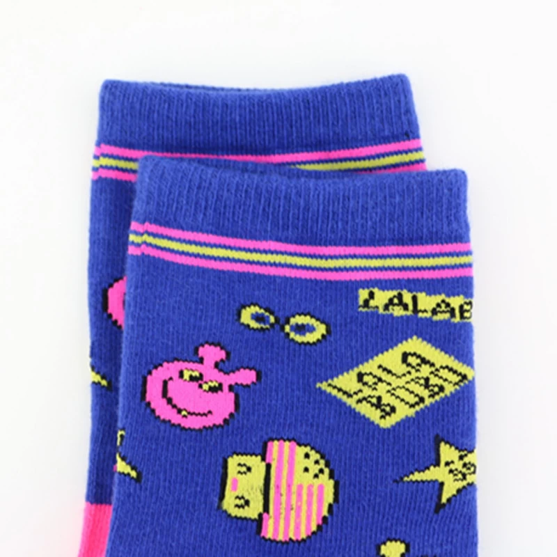 China best professional socks factory, customized different designs of fashion lady socks