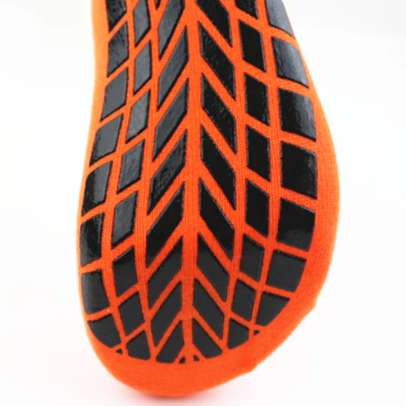Chaussettes de Chine meilleure fabricant et exportateur, en vrac en gros anti dérapant trampoline saut chaussettes