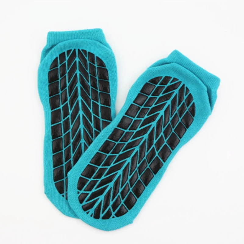 China best socks product maker,wholesale custom anti slip socks for trampoline park