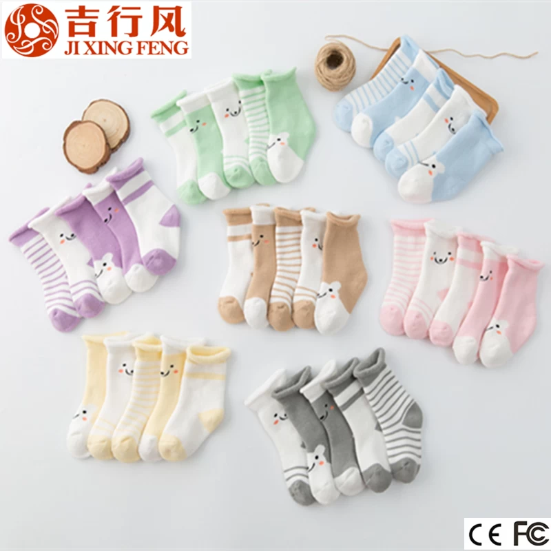 Chine infantile éponge chaussettes Terry chaussettes pour bambin rose en vente