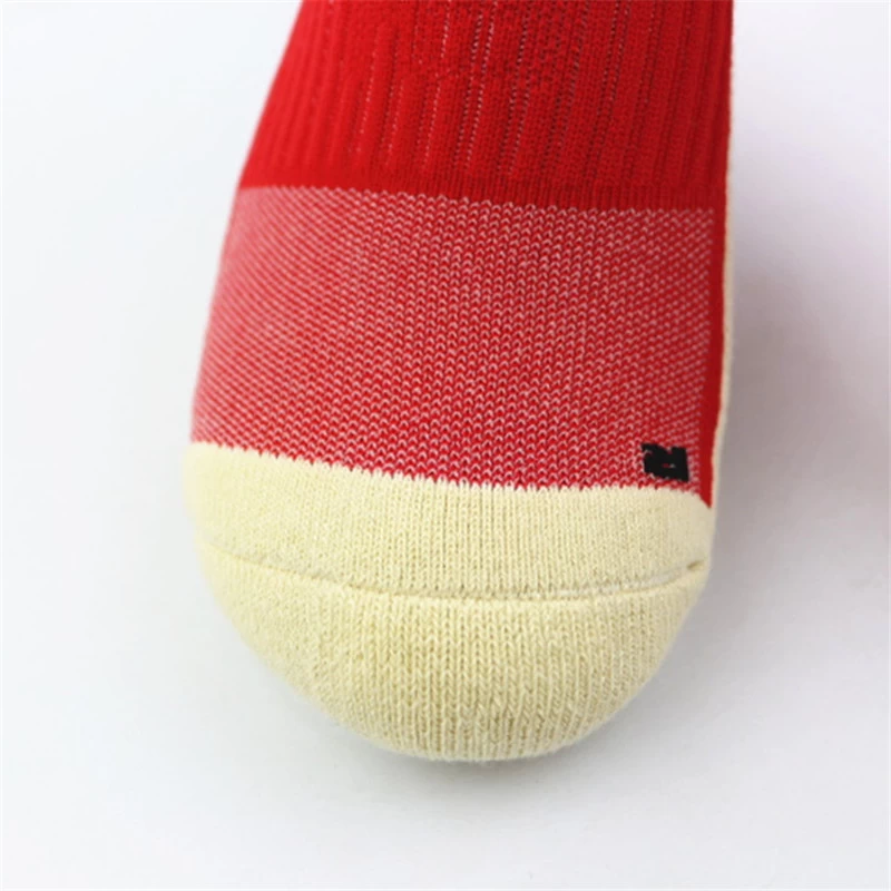 China socks custom manufacturer,hot sale anti slip sport football socks