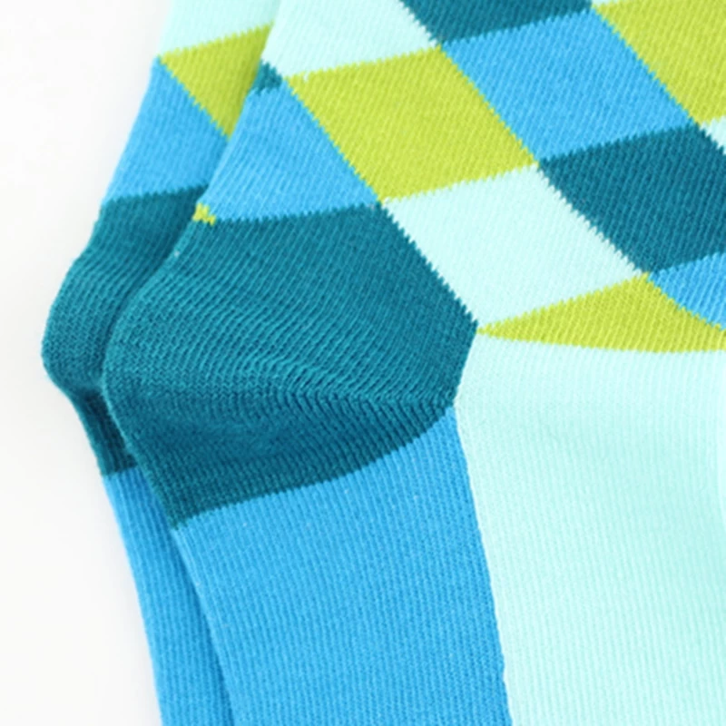 China socks factory wholesale fashion high quality colorful cotton men socks