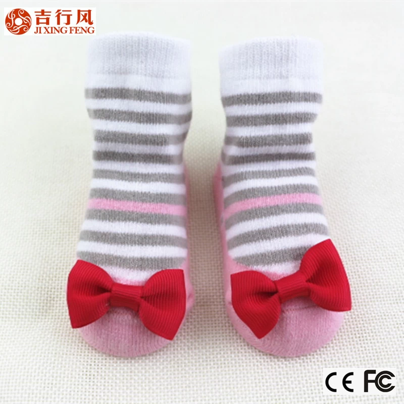 Chinois meilleur exportateur de chaussettes, gros chaussettes assez infantiles personnalisés avec un design mignon, en coton