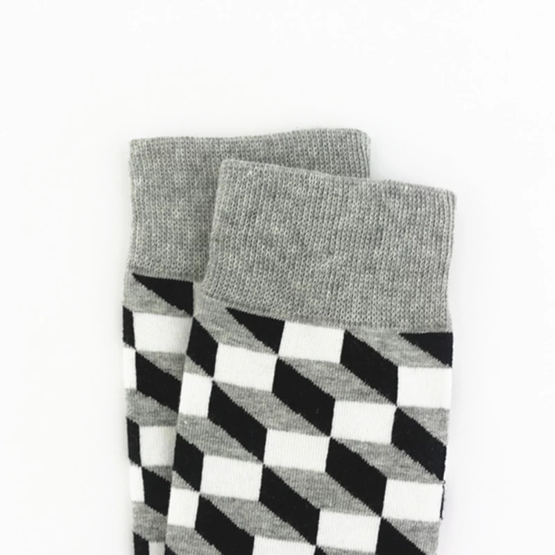Chinese professional socks suppliers,classic checkered pattern jacruard men socks,made of cotton
