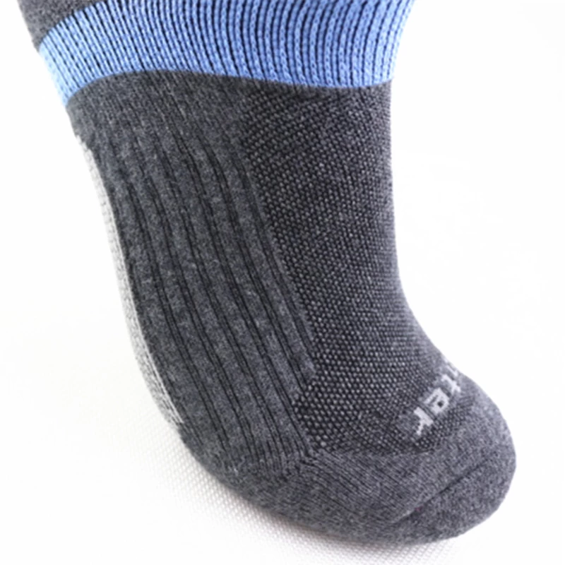 Chinese professional sport socks maker, customized functional sports short socks