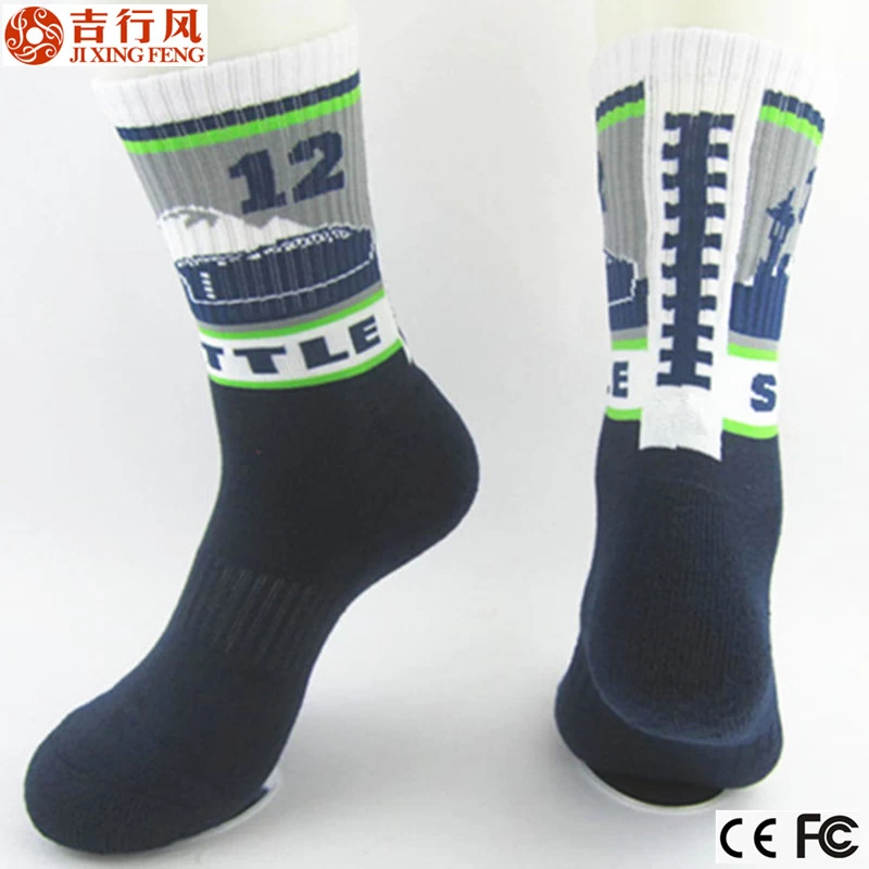 Chaussettes de sport de terry pour le mode vente chaude, chaussettes de Chine meilleur professionnelle fabricant