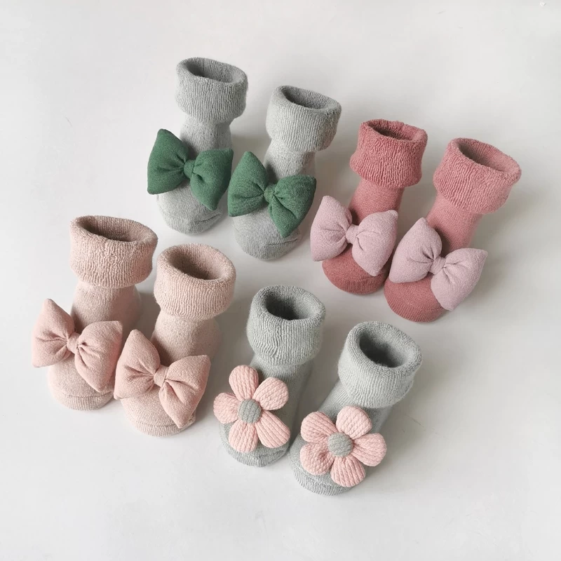 Socks suitable for infants and children are welcome to be customized