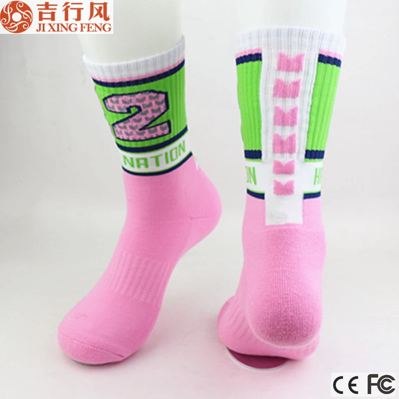 Chaussettes de sport avec terry confortable et sans soudure orteil, fabriqué en Chine